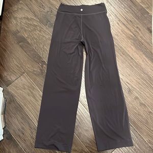 Lululemon Size 6 Grey Yoga Pants